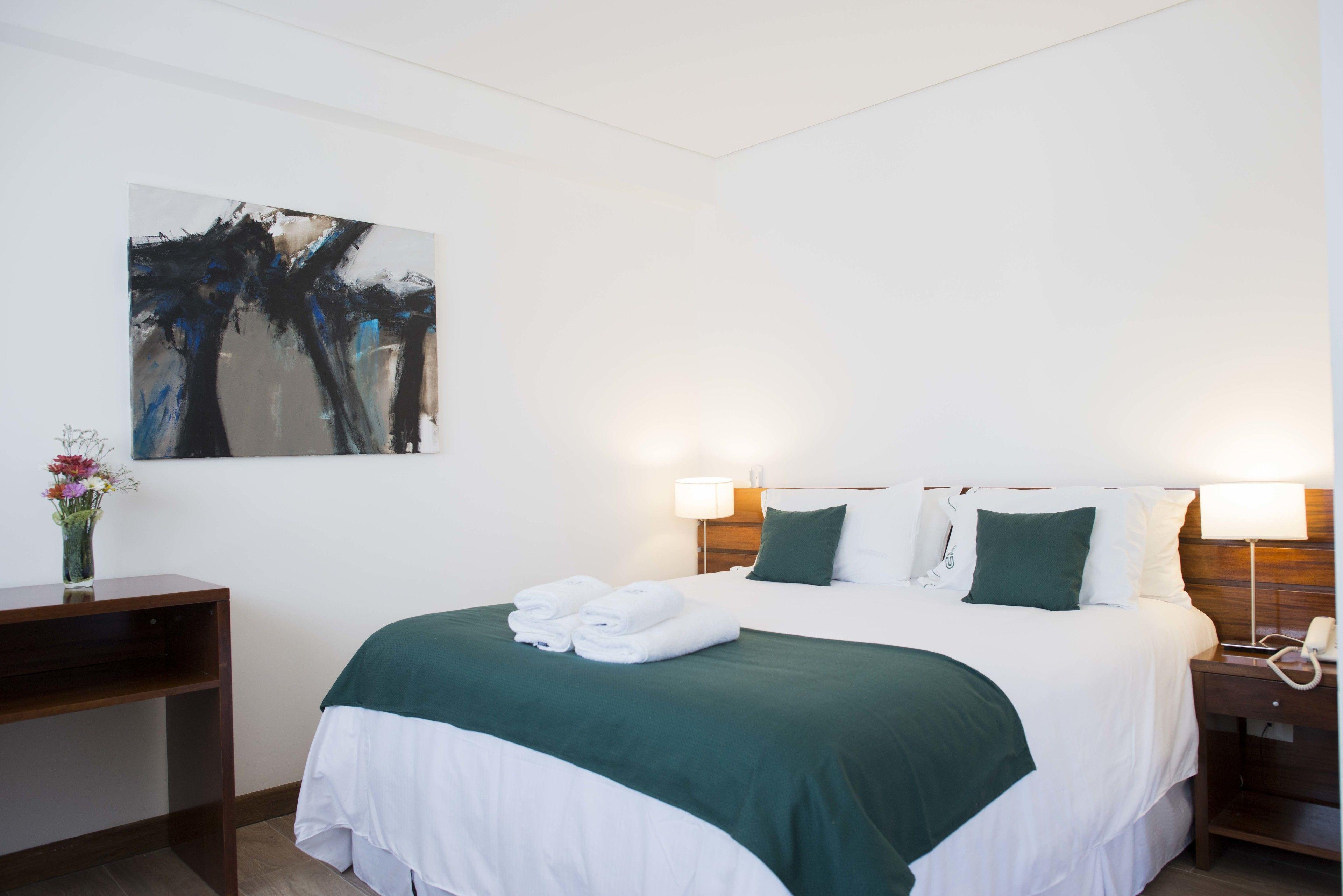 Hotel 6 De Octubre - Buenos Aires — Photos 1